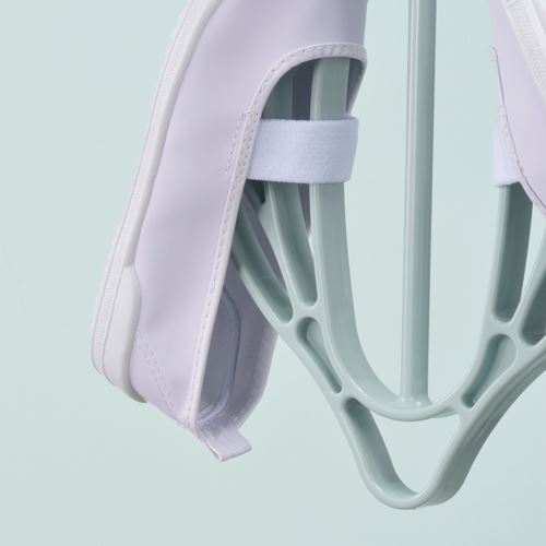 日本製  inomata 3123  IVY可旋轉吊掛式曬鞋架  白色/藍色